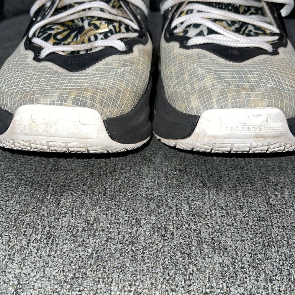 Nike Lebron basketball shoes - Picture 4 of 10